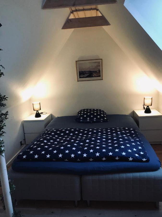 Centralt I Gentofte I 2 Plan, Ved S-Tog Og Busser Exterior photo